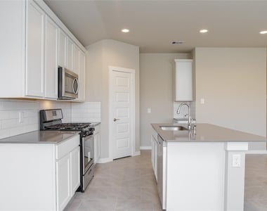 29414 Bryans Manor Lane - Photo Thumbnail 11