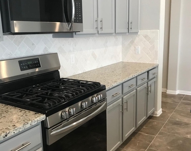 4731 Misty Ranch Drive - Photo Thumbnail 7