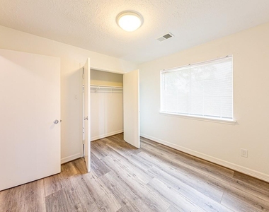 15102 Sheffield Terrace - Photo Thumbnail 16