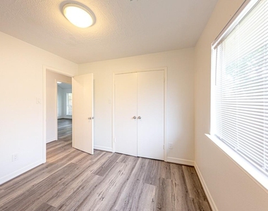15102 Sheffield Terrace - Photo Thumbnail 17