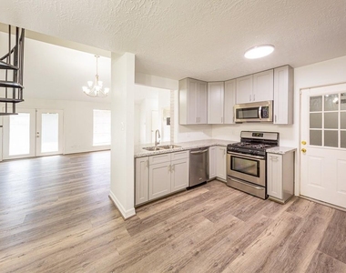 15102 Sheffield Terrace - Photo Thumbnail 6