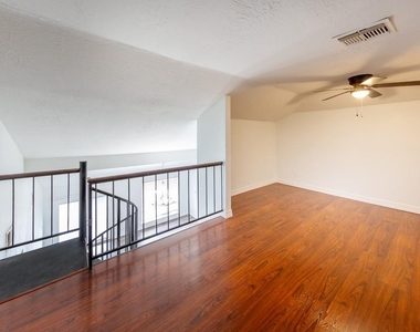 15102 Sheffield Terrace - Photo Thumbnail 9