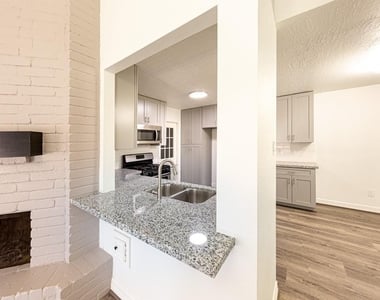 15102 Sheffield Terrace - Photo Thumbnail 4