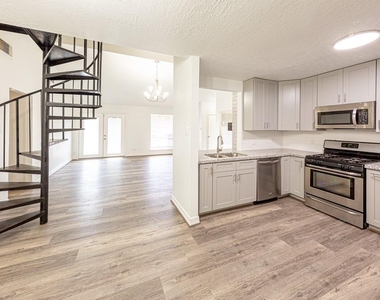 15102 Sheffield Terrace - Photo Thumbnail 7