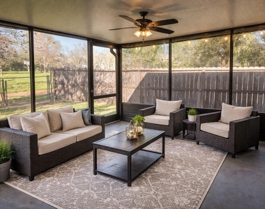 1202 Twining Oaks Lane - Photo Thumbnail 6
