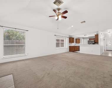 10902 Primrose Acres Lane - Photo Thumbnail 14