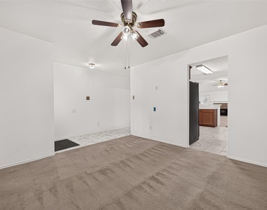 10902 Primrose Acres Lane - Photo Thumbnail 6