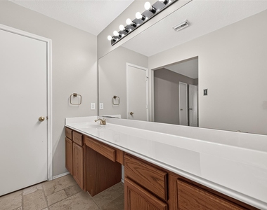 10902 Primrose Acres Lane - Photo Thumbnail 28