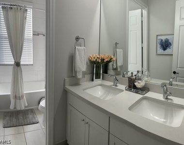 8863 Madrid Circle - Photo Thumbnail 20