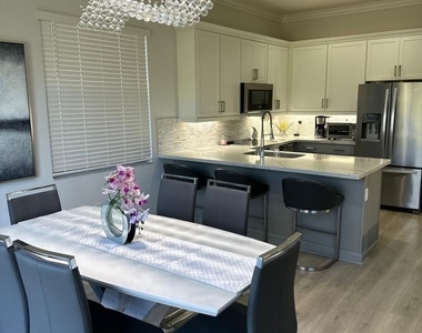 8863 Madrid Circle - Photo Thumbnail 8