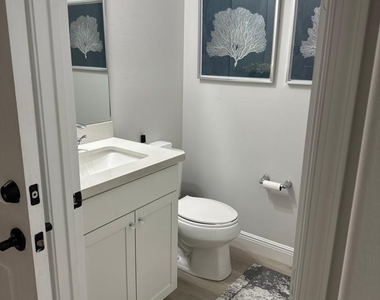 8863 Madrid Circle - Photo Thumbnail 13