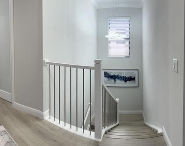 8863 Madrid Circle - Photo Thumbnail 17