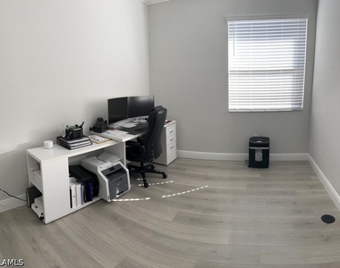 8863 Madrid Circle - Photo Thumbnail 26