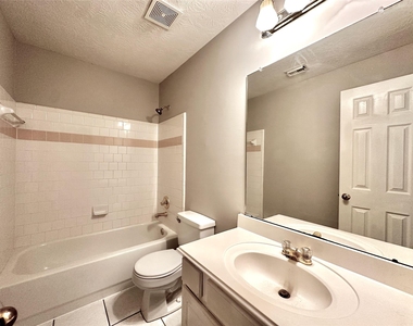 1610 Parkview Lane - Photo Thumbnail 28