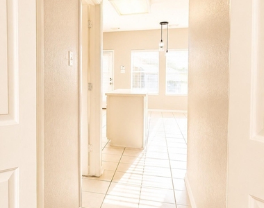 2438 Weatherford Drive - Photo Thumbnail 16