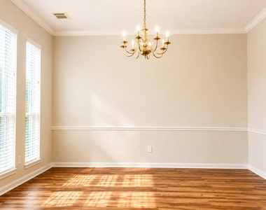 2438 Weatherford Drive - Photo Thumbnail 4
