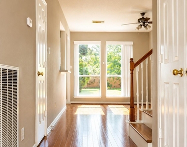 2438 Weatherford Drive - Photo Thumbnail 3