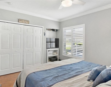 5308 Chiquita Boulevard S - Photo Thumbnail 8