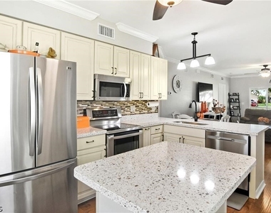 5308 Chiquita Boulevard S - Photo Thumbnail 2