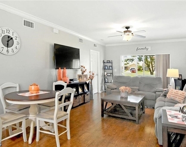 5308 Chiquita Boulevard S - Photo Thumbnail 4