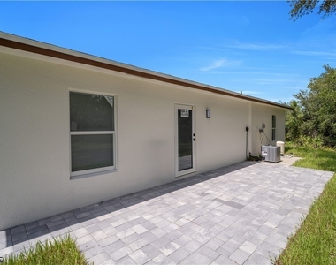 961 Gleason Street - Photo Thumbnail 12