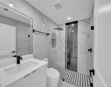 961 Gleason Street - Photo Thumbnail 7