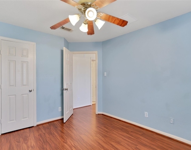 17922 Mission Bluff Lane - Photo Thumbnail 14