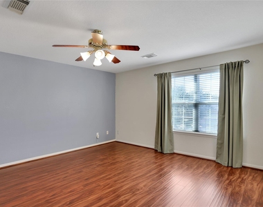 17922 Mission Bluff Lane - Photo Thumbnail 8