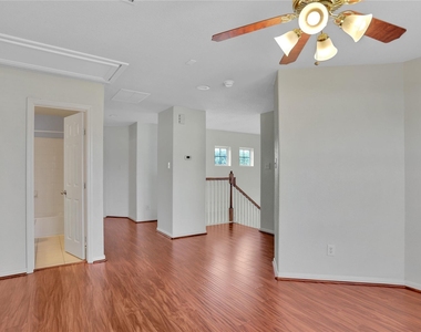 17922 Mission Bluff Lane - Photo Thumbnail 13