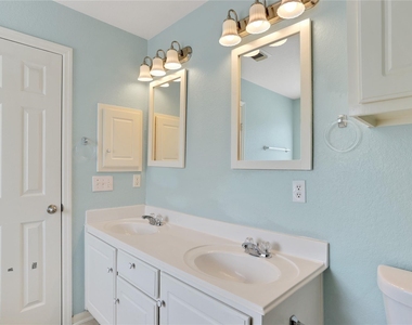 17922 Mission Bluff Lane - Photo Thumbnail 10