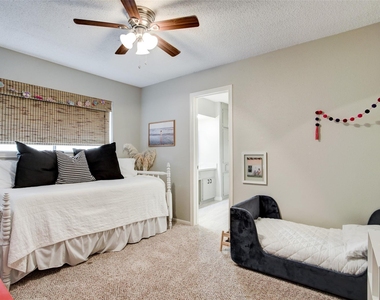 1034 Montour Drive - Photo Thumbnail 18