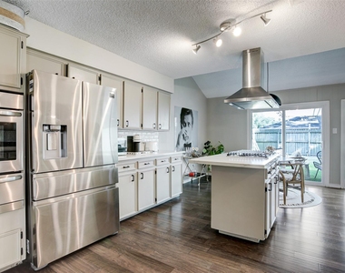 1034 Montour Drive - Photo Thumbnail 5