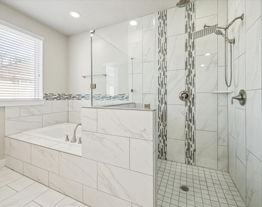256 W 28th Street - Photo Thumbnail 13