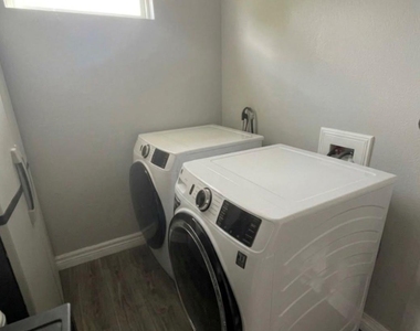 5262 Ella Boulevard - Photo Thumbnail 12