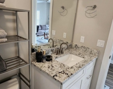 5262 Ella Boulevard - Photo Thumbnail 9