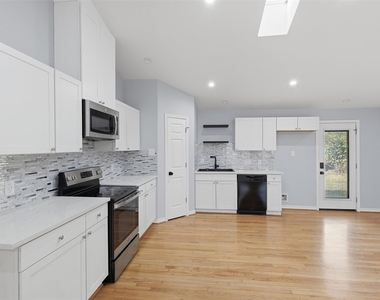 4926 Edfield Street - Photo Thumbnail 9