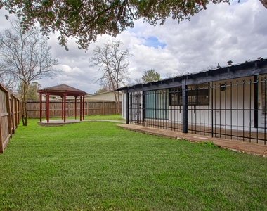 5510 Hickory Forest Drive - Photo Thumbnail 8