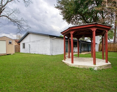5510 Hickory Forest Drive - Photo Thumbnail 11