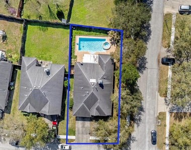 12902 Cascadia Knoll Court - Photo Thumbnail 21