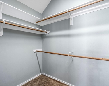 12902 Cascadia Knoll Court - Photo Thumbnail 13