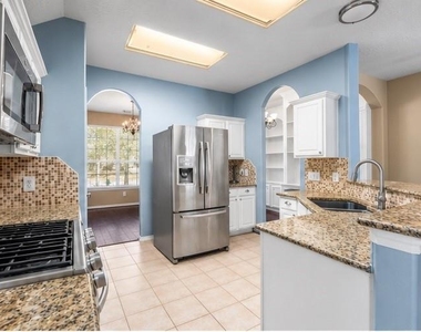 12902 Cascadia Knoll Court - Photo Thumbnail 5