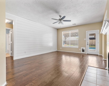 12902 Cascadia Knoll Court - Photo Thumbnail 7