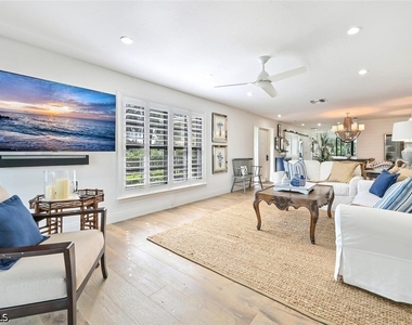 3105 Riviera Drive - Photo Thumbnail 5