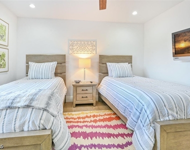 3105 Riviera Drive - Photo Thumbnail 24
