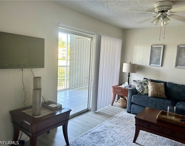 441 Quail Forest Boulevard - Photo Thumbnail 3