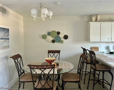 441 Quail Forest Boulevard - Photo Thumbnail 5