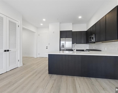 487 Market - Photo Thumbnail 7