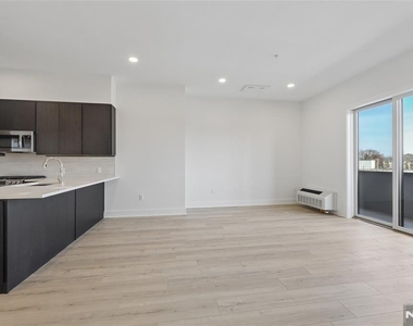 487 Market - Photo Thumbnail 8