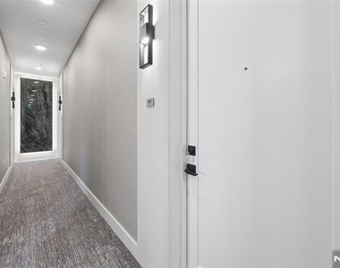 487 Market - Photo Thumbnail 1
