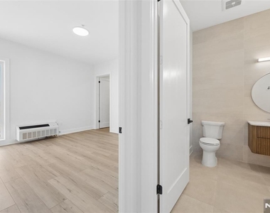 487 Market - Photo Thumbnail 13